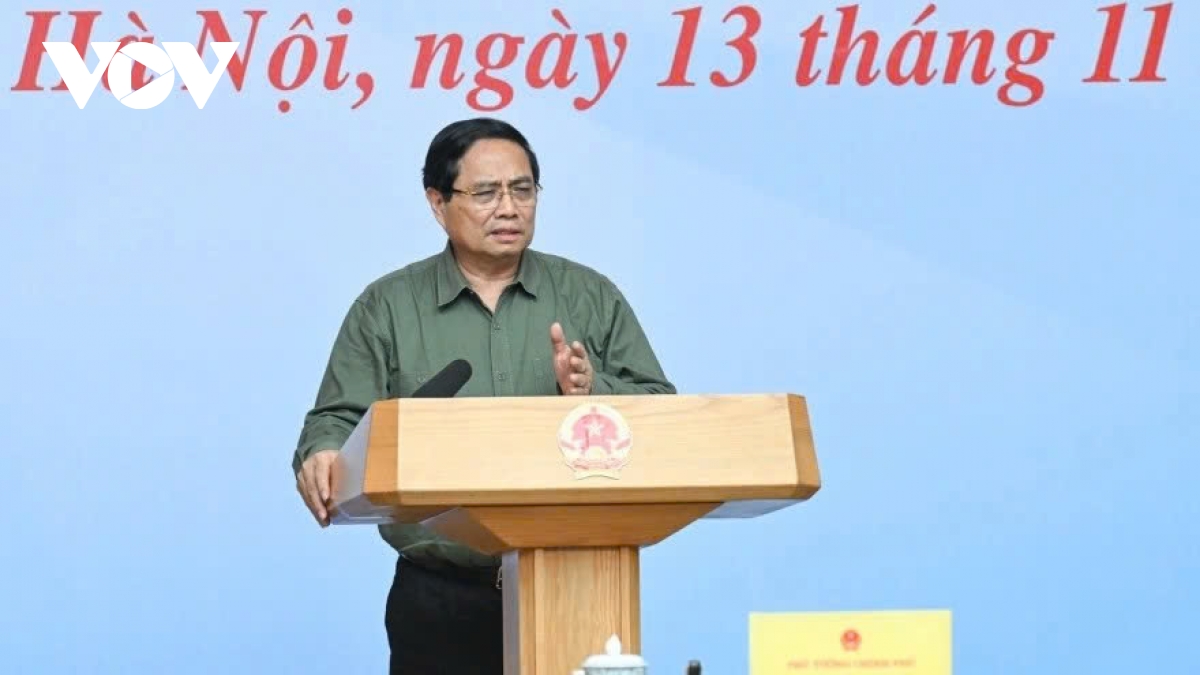 PM calls for joint effort to help disaster-hit residents in central region